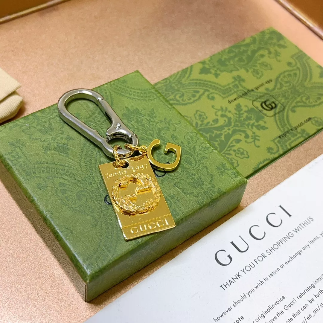 gucci key holder and boucle de sac s_12b15b03